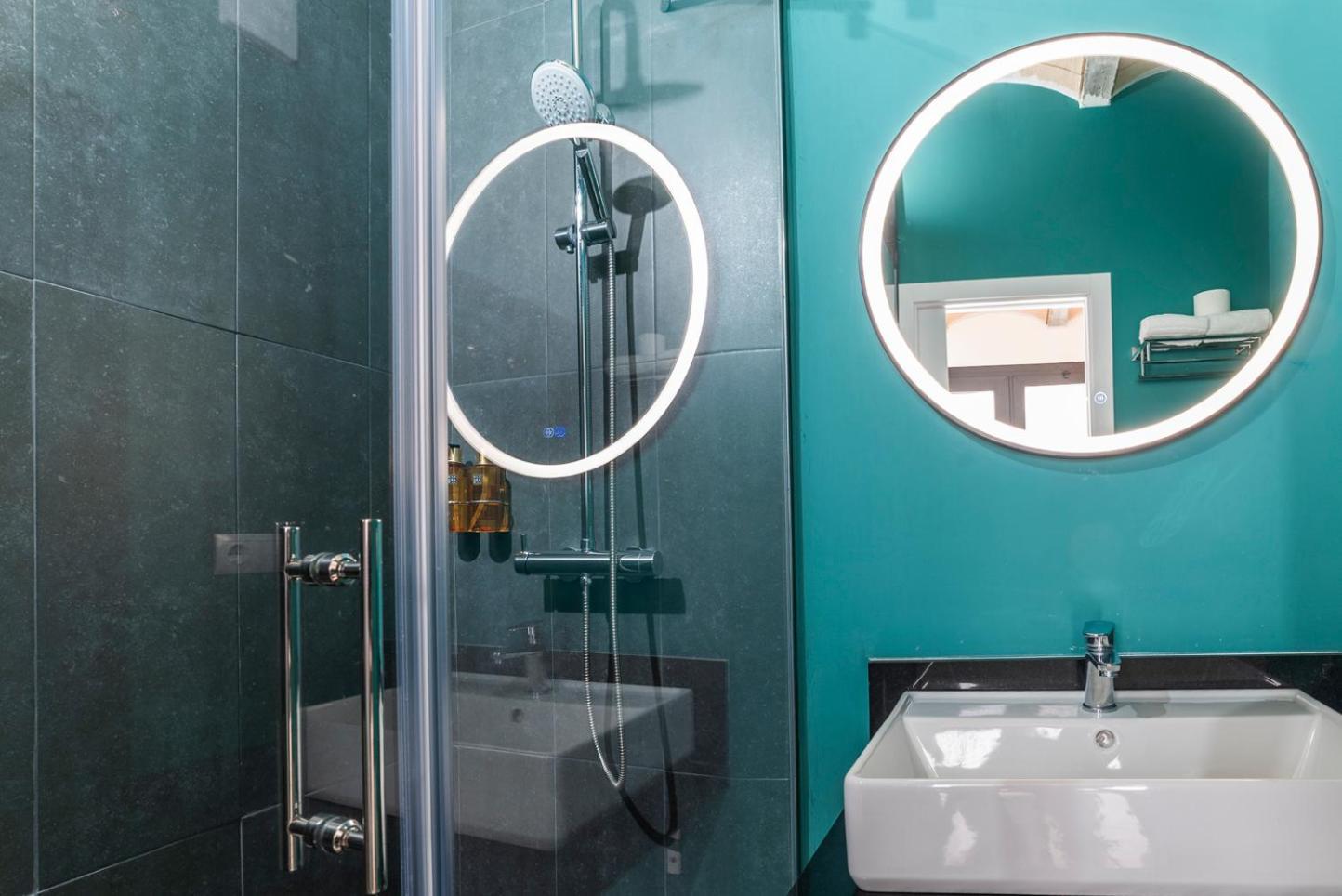 Slow Suites Salvador Seville Ngoại thất bức ảnh