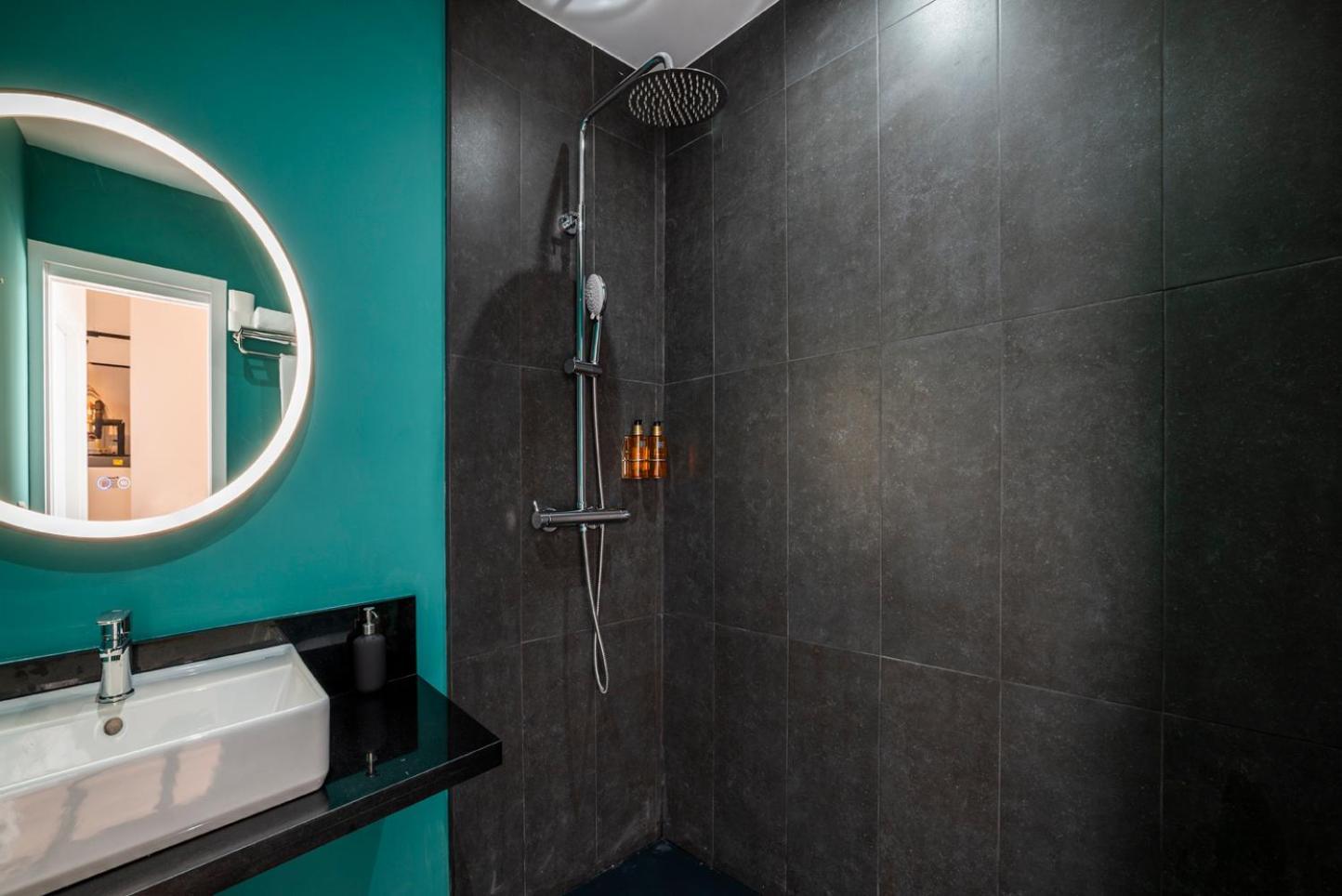 Slow Suites Salvador Seville Ngoại thất bức ảnh